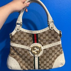 AUTHENTIC gucci purse!
